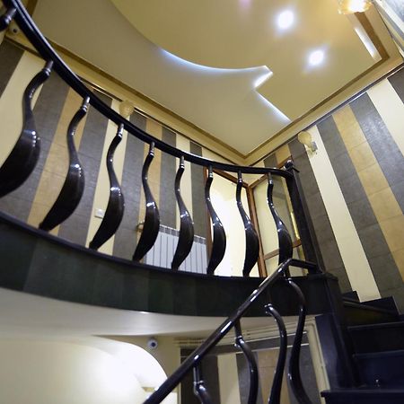 Skyline Hotel Yerevan Exterior photo