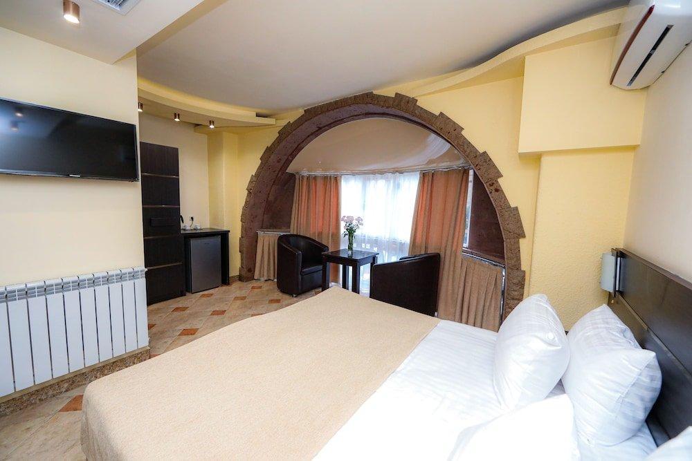 Skyline Hotel Yerevan Exterior photo