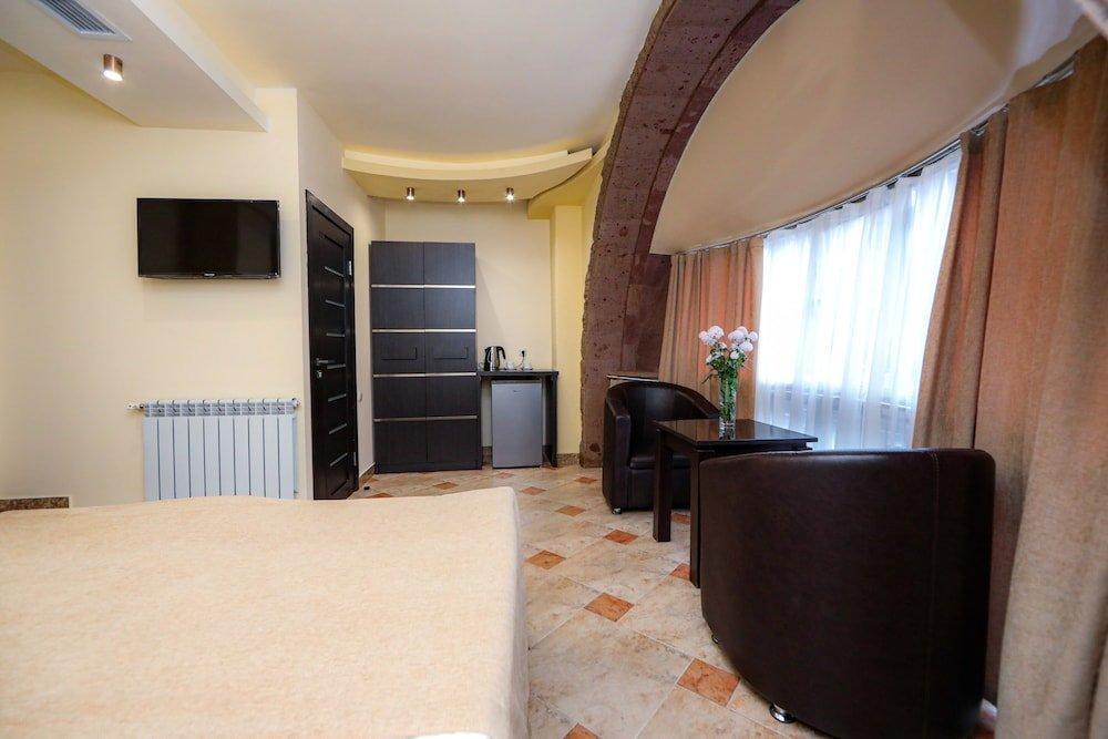 Skyline Hotel Yerevan Exterior photo