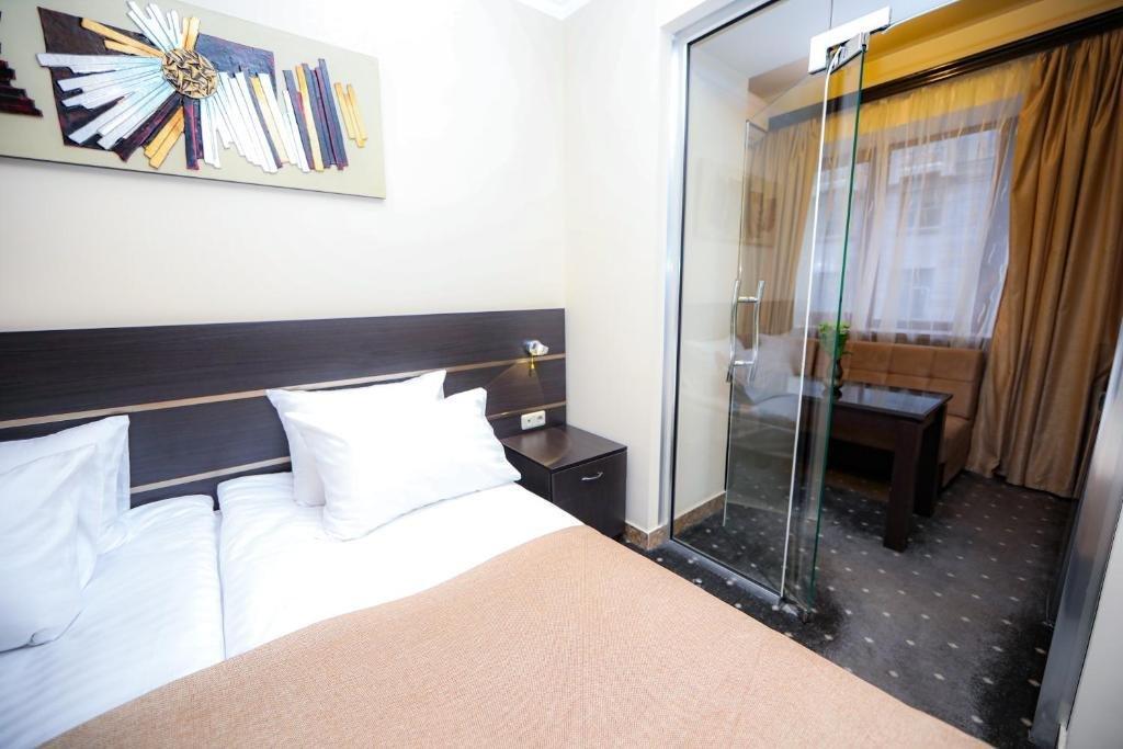 Skyline Hotel Yerevan Exterior photo
